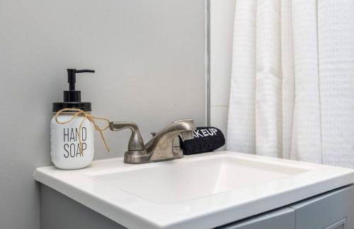 Queen Bed Apt in West Hartford - Foto 23