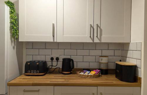 Cambridge Stylish Hot Tub Stay Sleeps 10 - Foto 10