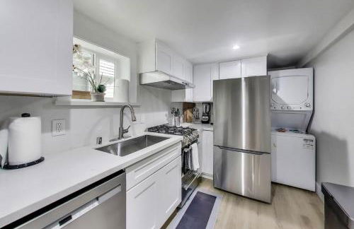 West Oakland Charm 5br4ba AC WD - Photo 35