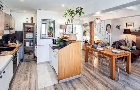 Cozy Home In Paimpol With Wifi - Photo 13