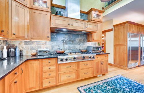 Hot Tub, Gym, Game Room! Luxe Estate in Longmeadow - Foto 8