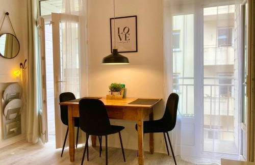 Living at Saarpartments - AdultsOnly - Business & Holiday Homes with Kitchen for Long- and Short Term stay, 3 min to St Johanner Markt and Points of Interest - Foto 1