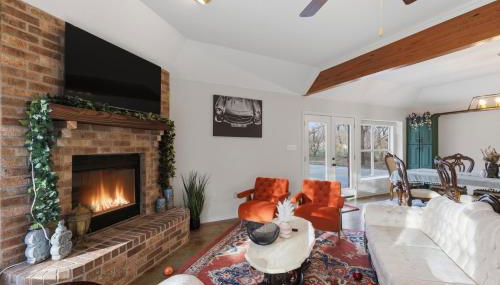 Oakwood Oasis- 1,4 Acres of Tranquility home - Foto 2