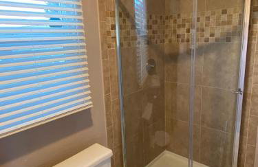 Quiet retreat, minutes from highway and downtown - Foto 16