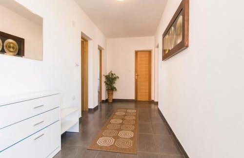 Villa Laura with pool, Budak, Zadar county - Photo 22