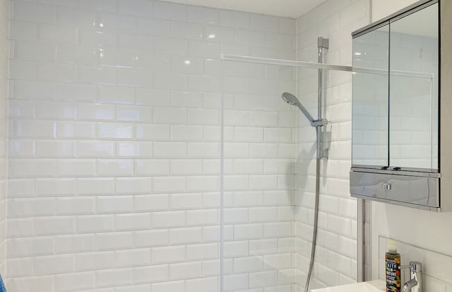 Impeccable 1-bed Apartment in London - Foto 7