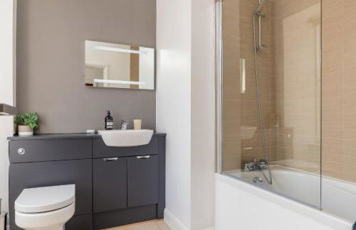 19th Century Luxury Lodge with Hot-Tub - Foto 68