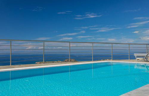 IRIS, Luxury Stone Villa in Stoupa with Private Infinity Pool, BBQ and Amazing Sea View - Foto 23