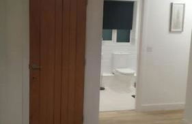 1 Bed Apartment Sleeps 2 - Parking & Wifi - Photo 39