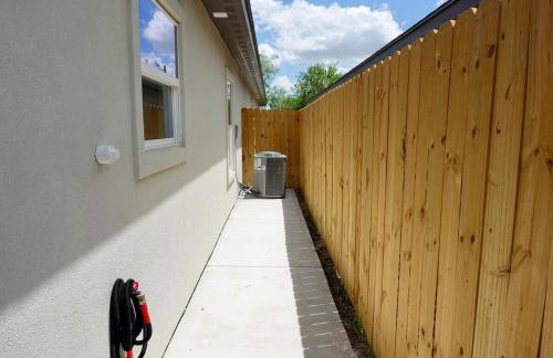 Pet-Friendly, Modern, Gated, Smart TVs, Fast WiFi, Pharr Apartment - Foto 18