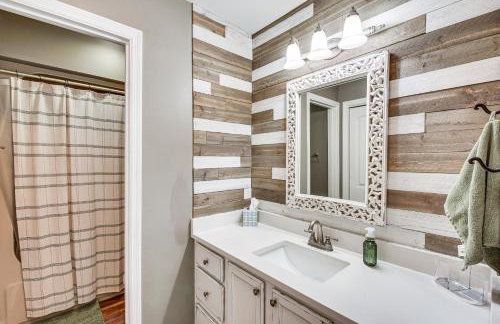 Marina Villa Condo at Lake Keowee with Fireplace - Foto 21