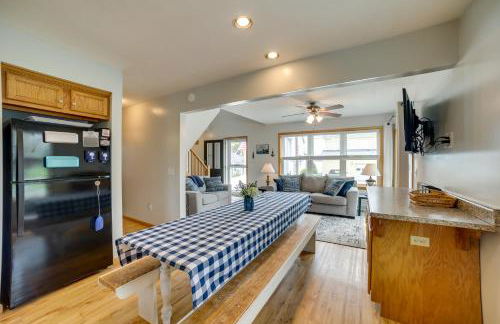 Walk to Beach, Lake Edinboro Views Camp Dickson - Foto 8