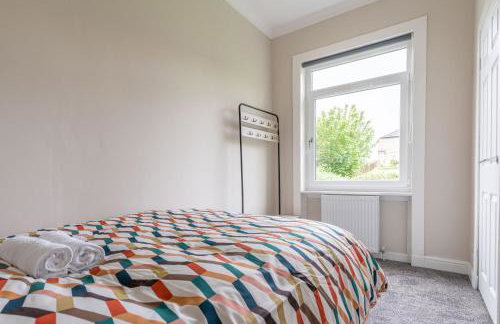 4 Bedrooms Homely House - Sleeps 6 Comfortably with 6 Double Beds,Glasgow, Free Street Parking, Business Travellers, Contractors, & Holiday-Goers, Near All Major Transport Links in Glasgow & City Centre, Perfect for Common Wealth Games 2026 - Foto 38