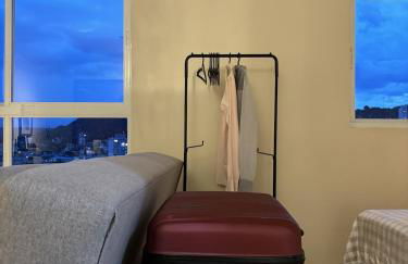 Studio completo no centro com garagem coberta e vista - Foto 11