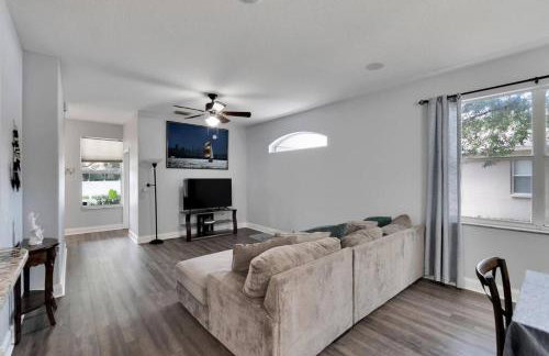 Spacious 3BR Family Home Near Sponge Docks - Foto 26