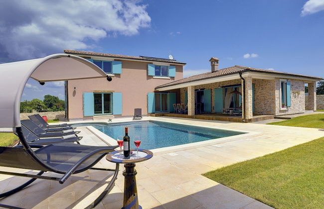 Lovely Holiday Home With Private Pool - Foto 23