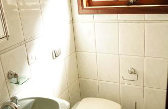 Casa de Fazenda Histórica, Mergulhada na Natureza, com Vista Panorâmica Deslumbrante e Grande Varanda a 2 km do Centro - Foto 30