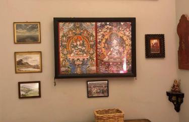 Central Apartment with parking, original art and antiques - Foto 20