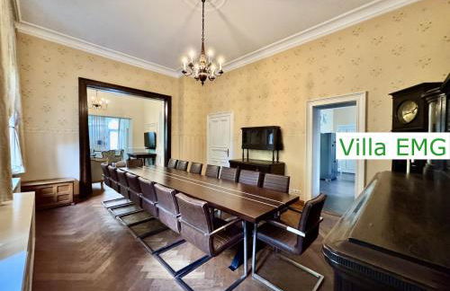 Luxus Ferienhaus Villa EMG Dortmund in Ennepetal, nah Düsseldorf, Köln mit Tennis Court, Garten, Kamin für Familien Gruppen bis 20 Personen - Foto 17