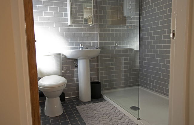 West Mead Cottage - Photo 2