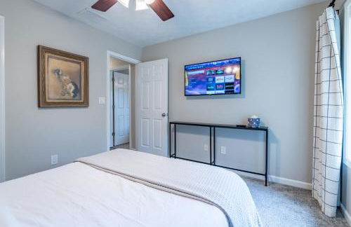 Spacious 3BR Home on Sprawling Serene Grounds - Foto 26