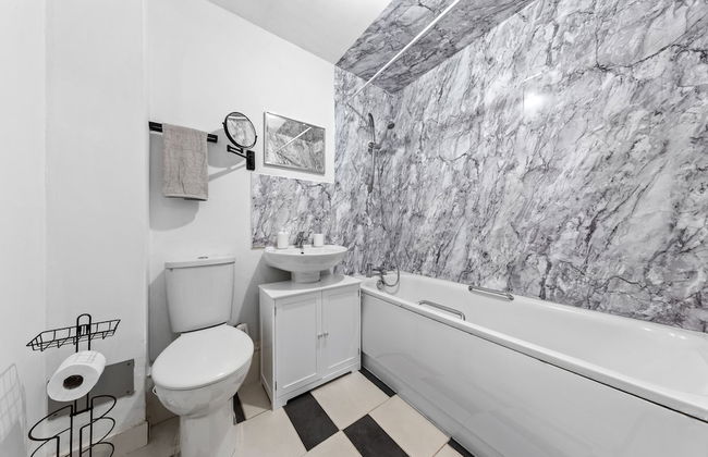 City Centre Flat - Photo 3