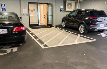 Modern & Spacious 2BR Apartment with Gym & Parking - Foto 19