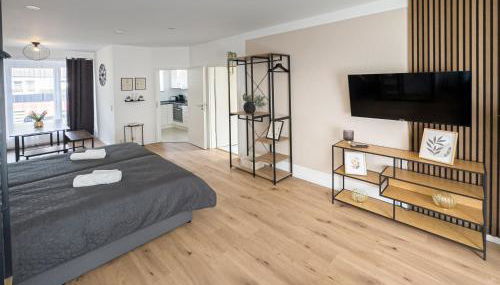 ImmoStay G#1 Ferienhaus - Parken & WiFi, 2 Balkone und 2 Bäder,4K - Foto 5