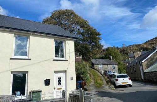 Zipworld Waterfalls Eryri Dogs Welcome 3 Bed sleeps 5 - Foto 21