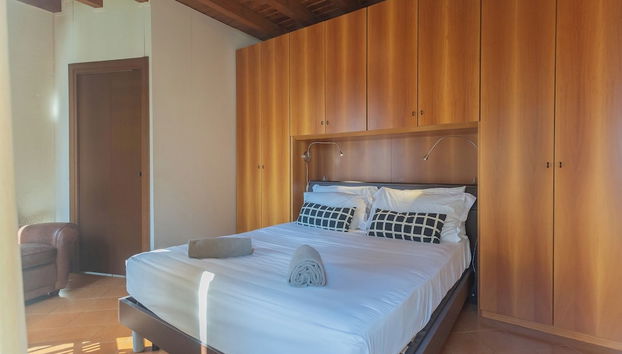 Front Lake Apartment With Private Funicular by Rent all Como - Foto 2, Habitación