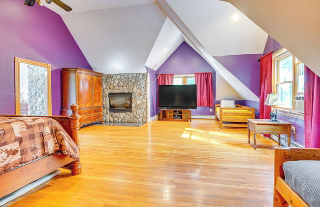 Spacious Belmont Home w/ Seasonal Pool & Grill - Foto 36