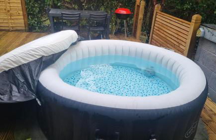 Beautiful, Peaceful, 5 Bedroom home with Hot Tub! - Foto 2