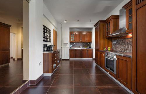 Relux Sea View 2 Bedroom Apartment by BluPine - Photo 10