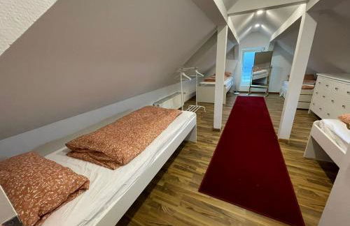 7-24 Self-Check-In - 120qm - 5 rooms - 2 bathrooms - kitchen - free parking - Yihapartment - Foto 19