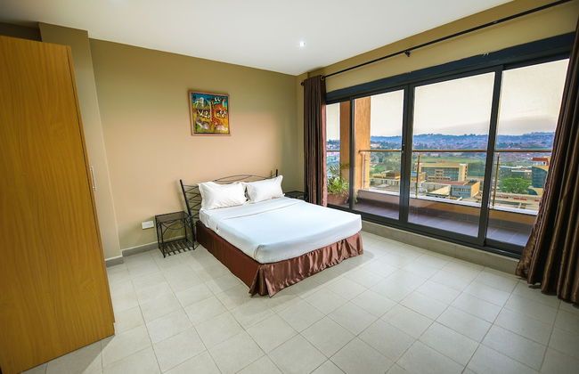 Boulevard Suites - Photo 40