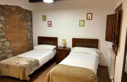 Masía Can Janet alojamiento rural con piscina privada en plena naturaleza - Foto 17