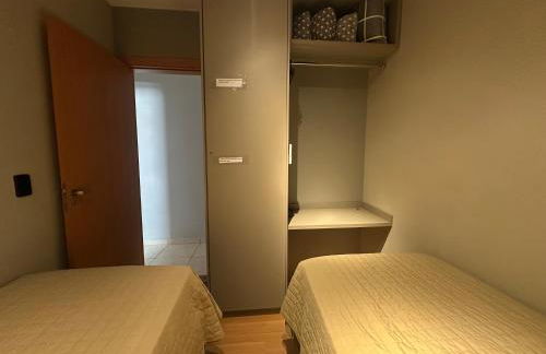 Flats Praia Uberlandia - Apt próximo ao Praia Clube - Area de lazer com Portaria 24 horas, piscina, academia, brinquedoteca, churrasqueira e áreas verdes para caminhadas - Foto 9