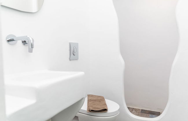 Depis Luxury Suites - Photo 68