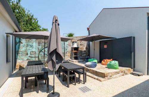 Authentic Studio with Terrace by HostWise - Foto 5