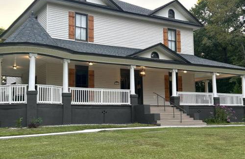 Victorian mini mansion near Lake Greenwood - Foto 1