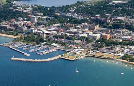 Gorgeous Grand Traverse Bay Beach Front Condo - Photo 36