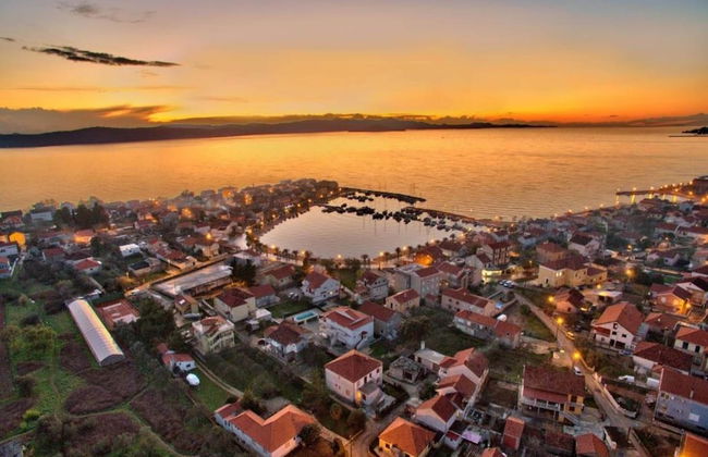 Luxury Holiday Home in Bibinje near Sea - Foto 35