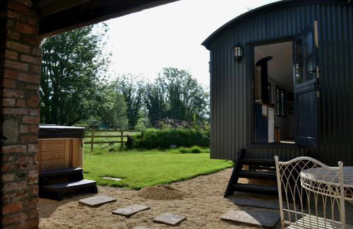 Large Luxury Shepherds Hut with Hot Tub nr Bath - Foto 17