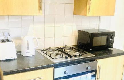 Spacious 2 Bedroom Apt Newcastle Upon Tyne - Photo 13