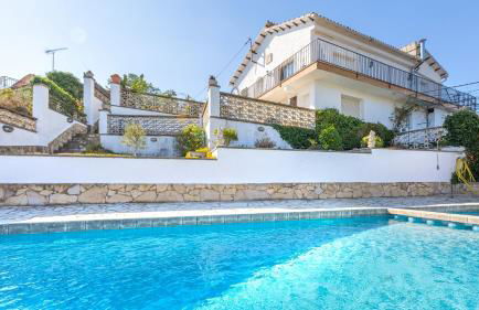 Serene Villa in Lloret de Mar With Private Swimming Pool - Foto 10