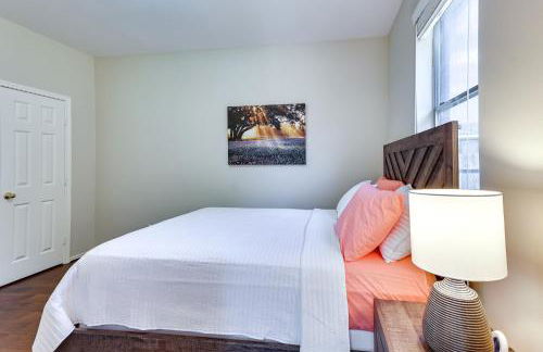 Spacious Sugar Land Home with Yard and Pool Access! - Photo 34