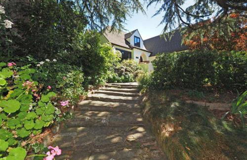 Timeless Elegance-5BR 1930s Home - Photo 32