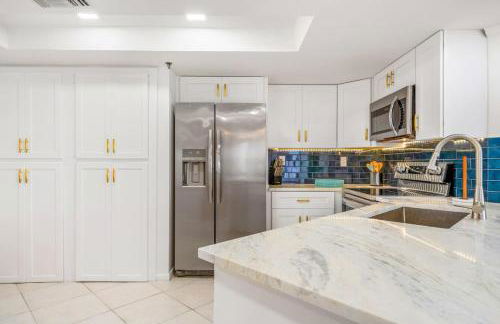 Hutchinson Island Beach Condo - Photo 11