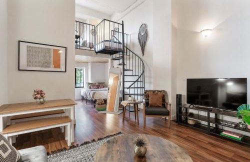 Sleeps 4! 2BR, Gym, Paid Parking, Close to Major Attractions - Foto 8