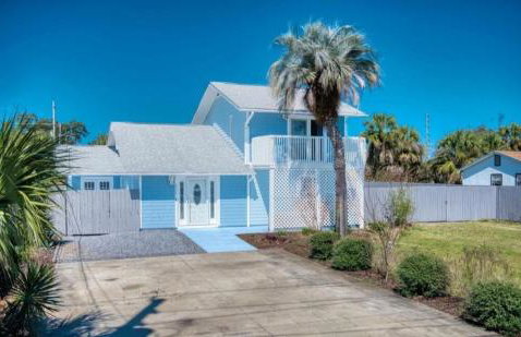 5 Mins from beach and has pool, hot tub, games, pet friendly - Foto 68